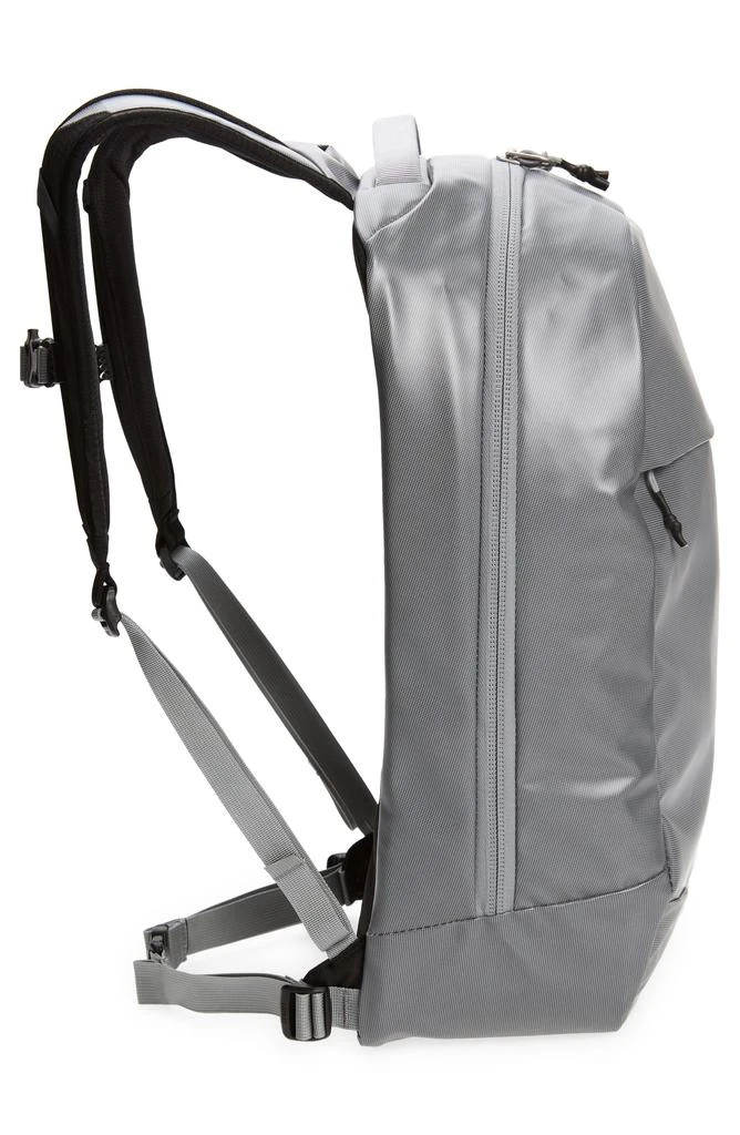 Osprey Transporter<sup>®</sup> Panel Loader Backpack 4