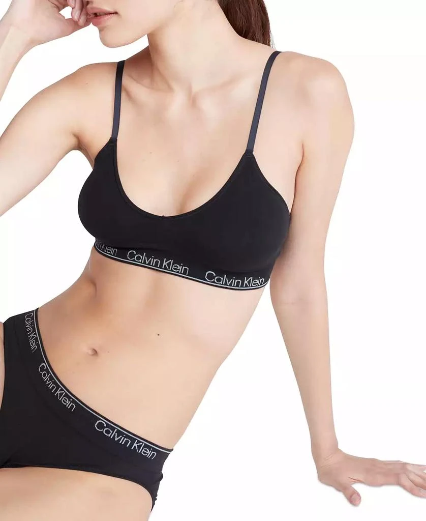 Calvin Klein Modern Seamless Naturals Lightly Lined Triangle Bralette QF7093