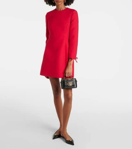 Valentino VLogo Locò Mini leather makeup bag 5