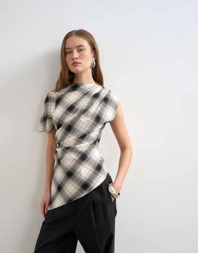 Topshop Topshop one sleeve slash neck top in check print