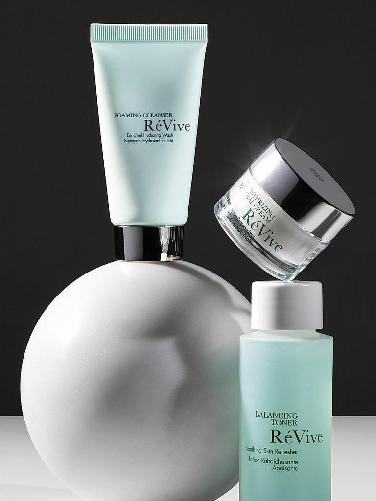 Revive Balancing Toner Smoothing Skin Refresher