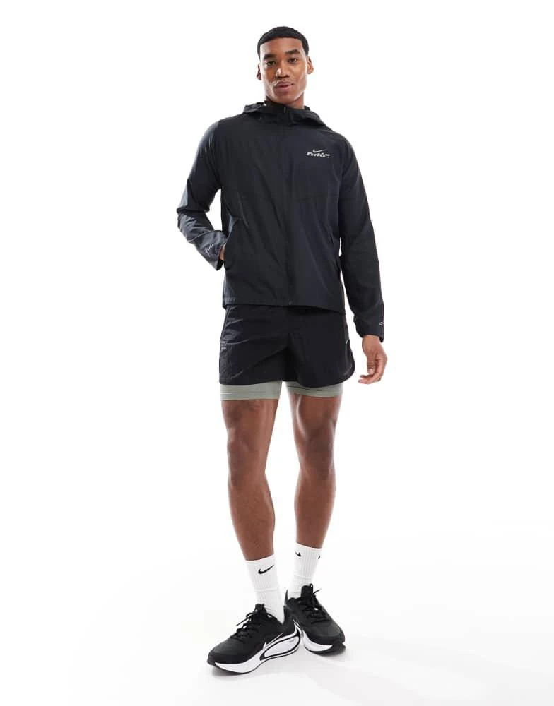 NIKE Nike Running Miler Flash jacket in black 3
