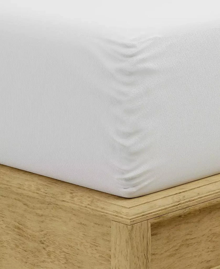 AllerEase Ultimate Protection Temperature Balancing Waterproof Mattress Protector 5