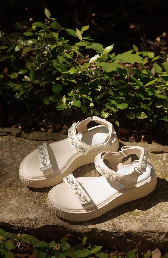 Dolce Vita Debra Platform Sandal 9