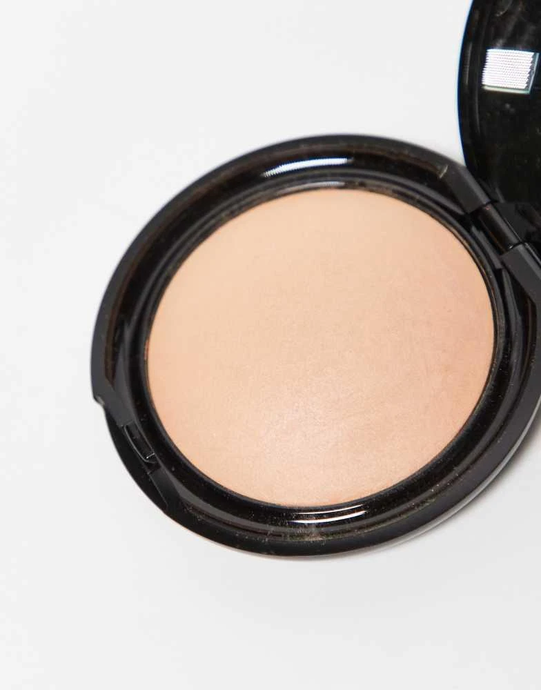 Pat McGrath Labs Pat McGrath Labs Skin Fetish: Sublime Perfection Blurring Under-Eye Powder 3