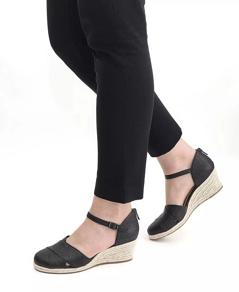 Easy Street Women's Coast Espadrille Wedge Sandals 9