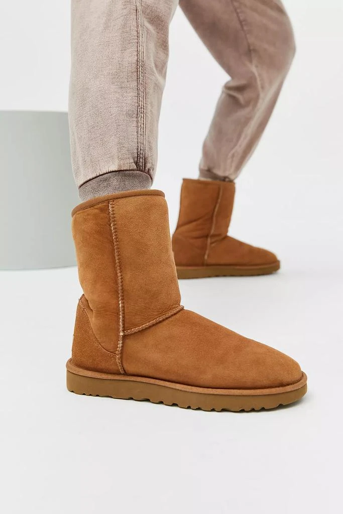 UGG UGG Women's Classic II Boot 1