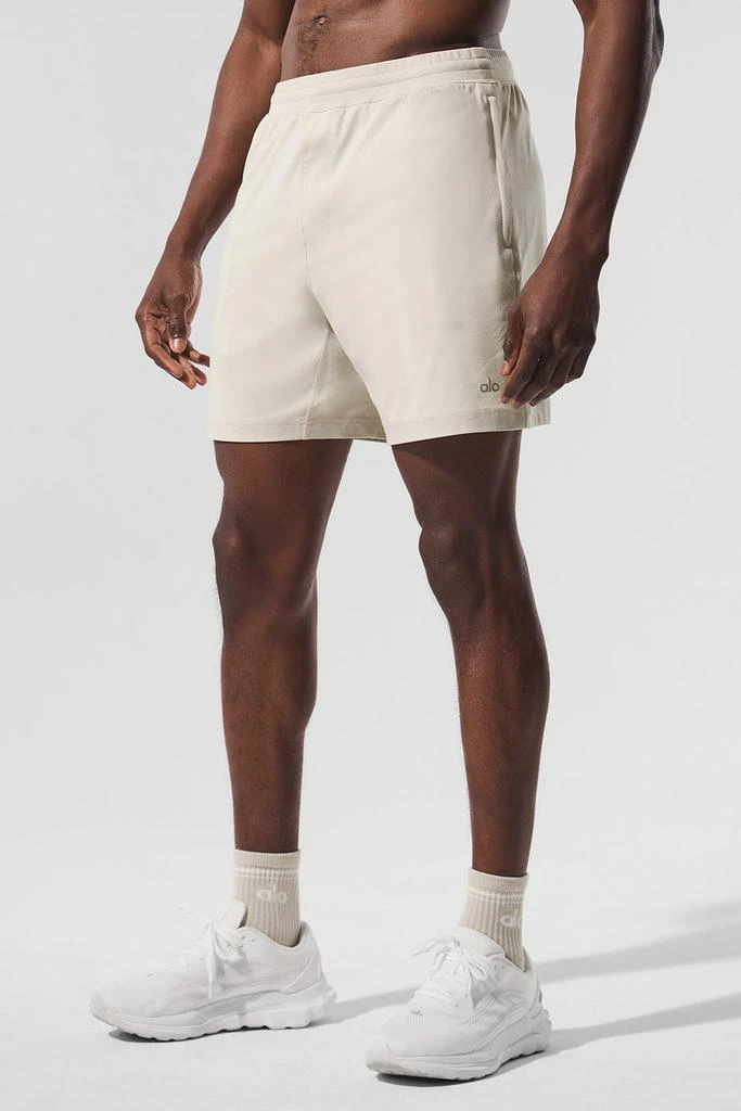 Alo 7" Conquer React Performance Short - Bone 4