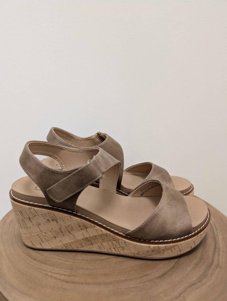 Corkys Footwear Corkys Footwear - Women's 5 O'Clock Wedges