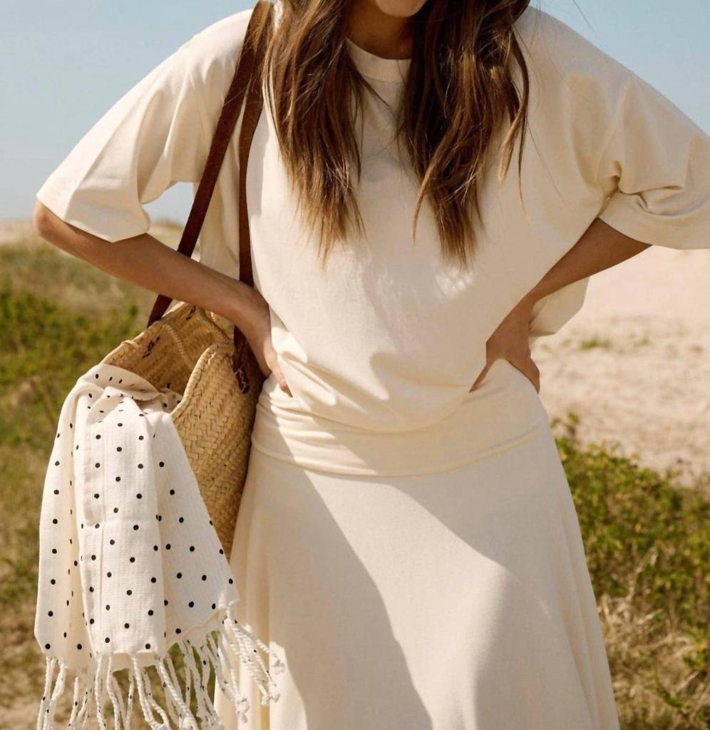 Moshi Moshi Mind Oversized Tee In Ecru
