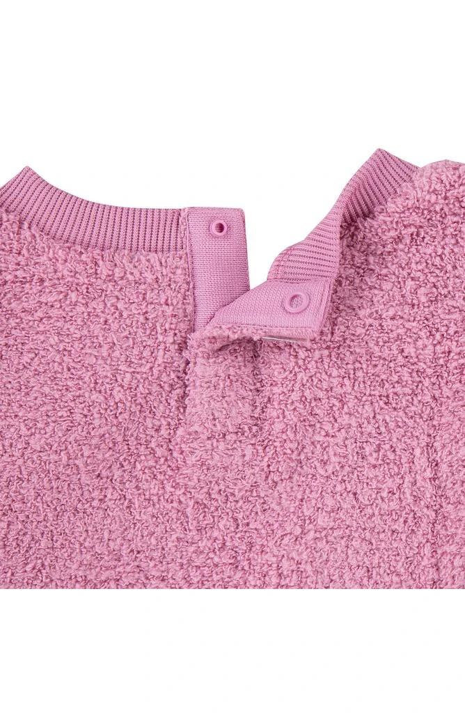 NIKE Embroidered Sweatshirt 
Flare Pants Set 4