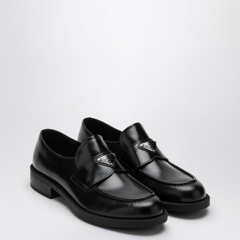 Prada Black leather loafer with logo