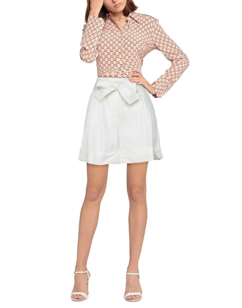 P.A.R.O.S.H. Shorts 
Bermuda 3