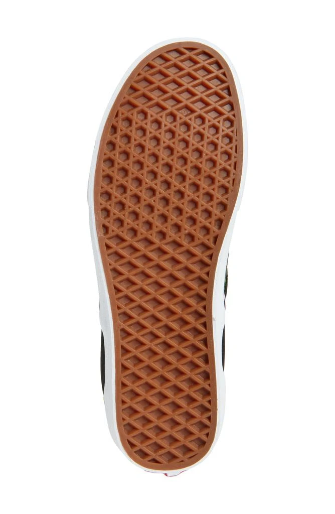 Vans Classic Slip-On Sneaker 6
