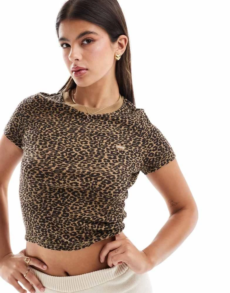 Levi's Levi's batwing logo cheetah print t-shirt in brown 1