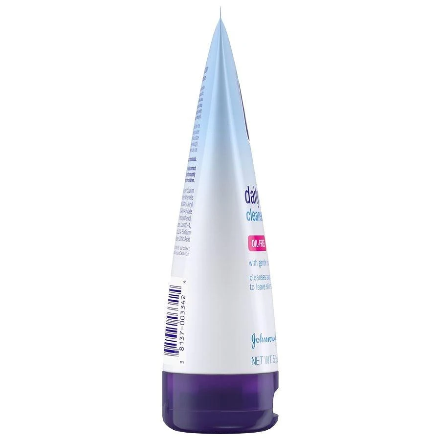 Clean & Clear Daily Pore Face Cleanser For Acne-Prone Skin 9