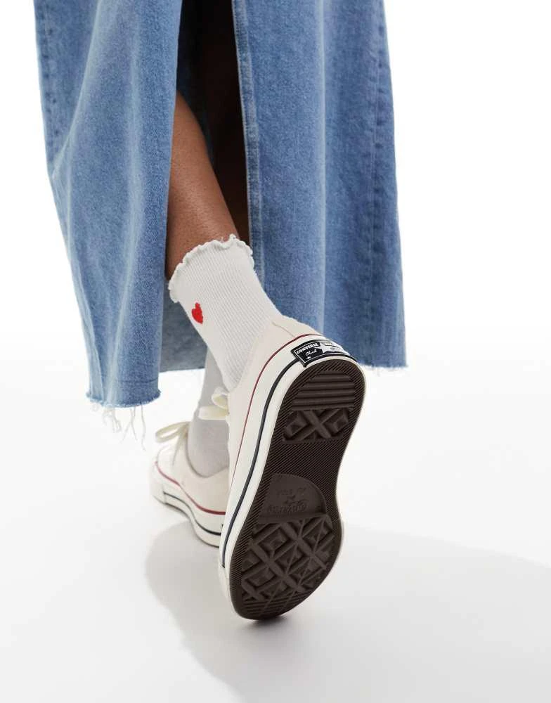 Converse Converse Chuck 70 Ox Wide fit trainers in cream 5