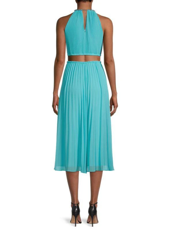 Shop Pleated Cutout Midi Dress on Sale at BeyondStyle  Get 70% Off Pleated  Cutout Midi Dress with Limited-Time Flash Deals, Exclusive Discounts, and  Special Offers. Enjoy Unbeatable Savings on Pleated Cutout