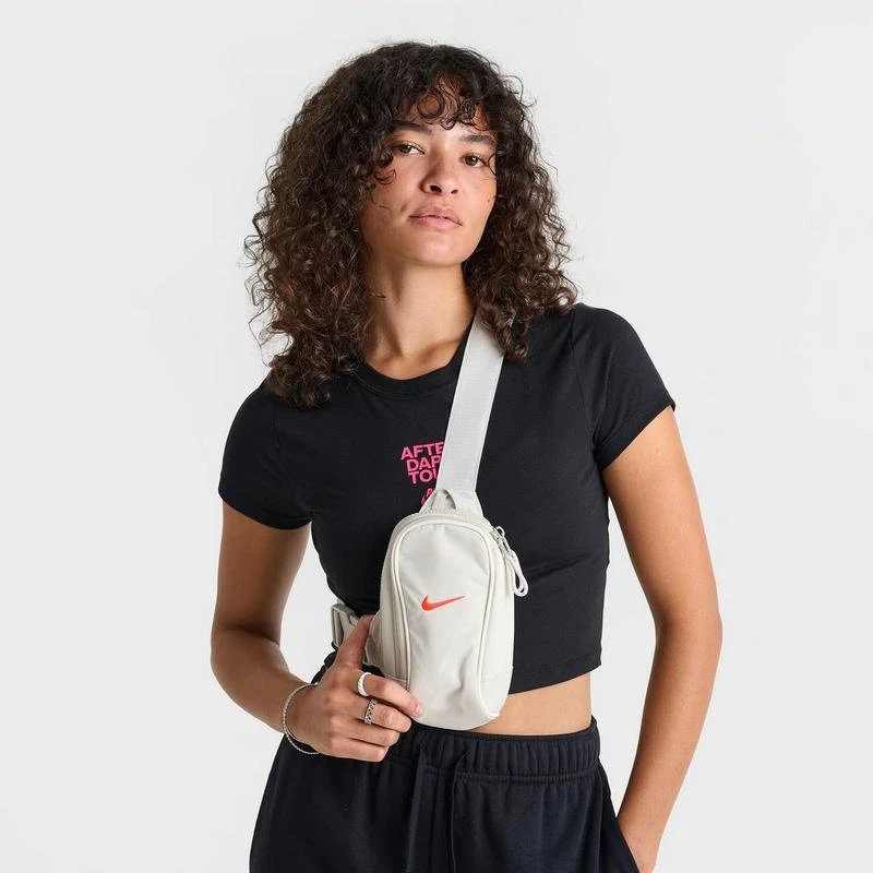 NIKE Nike Sportswear Essentials Crossbody Bag 2
