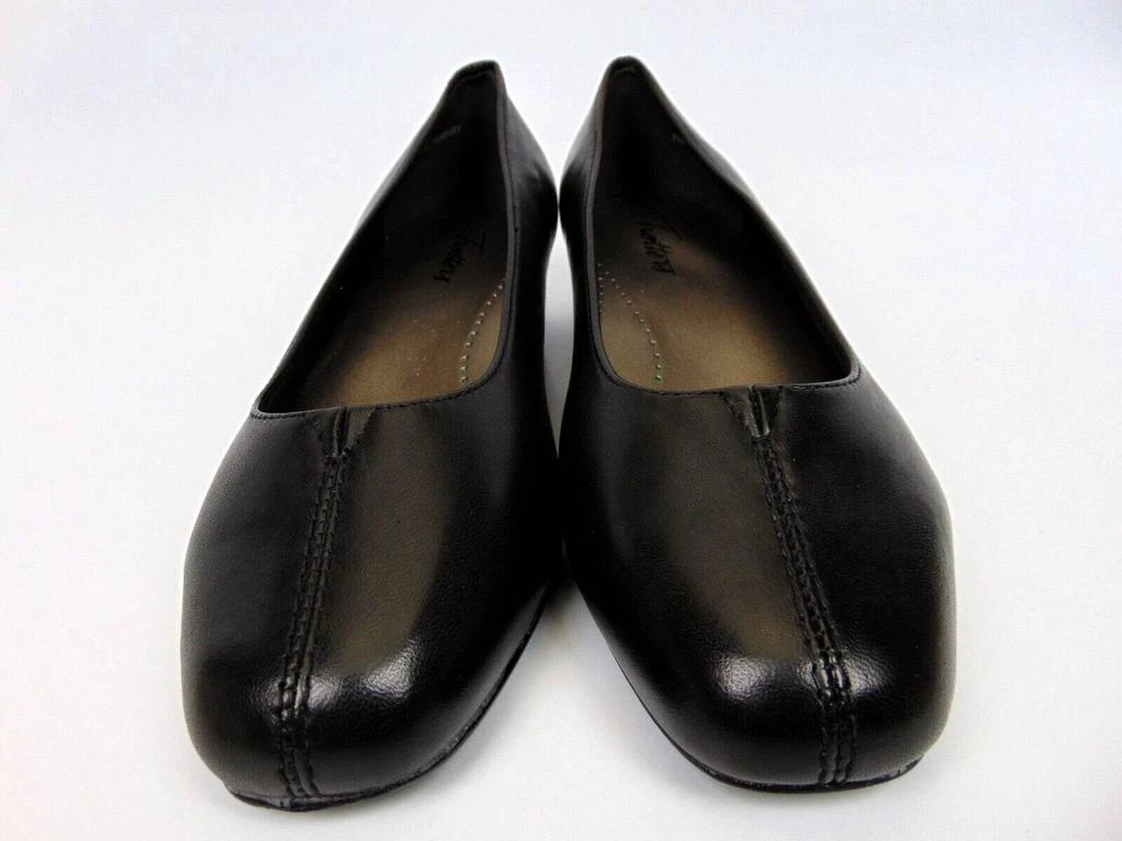 Trotters Women's Doris Loafers - Sleek Leather Slip-Ons With Soft Lining, Comfort Fit For Office, Casual, Or Dressy Occasions