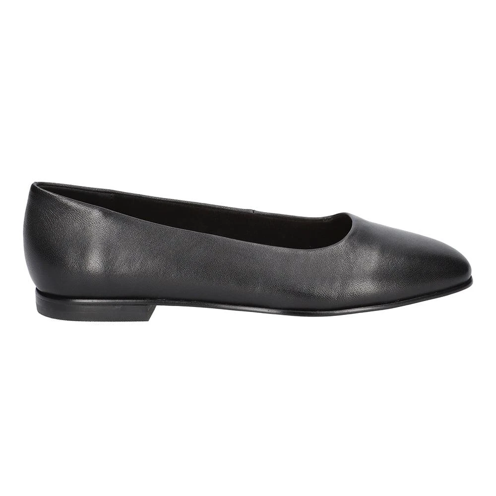 Bella Vita Kimiko Square Toe Slip On Flats 1