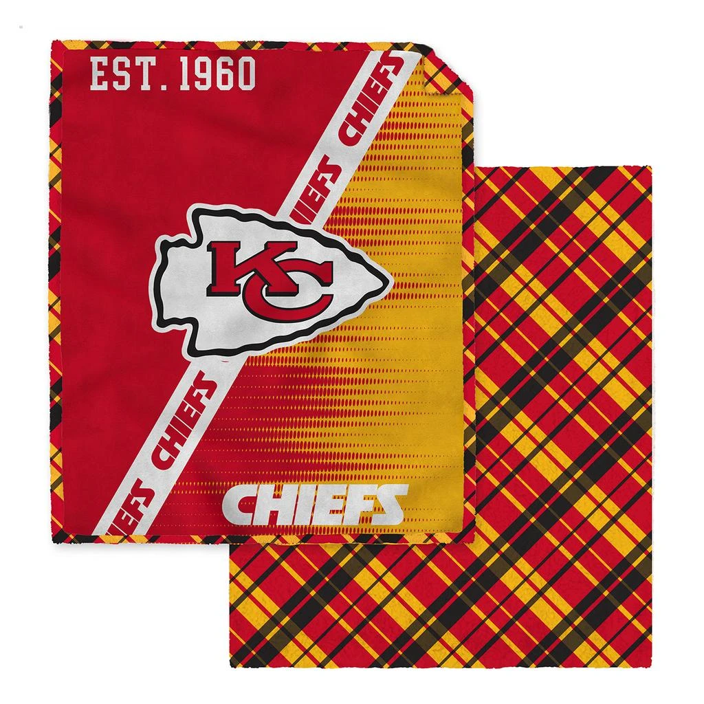 Pegasus Sports NFL Team Heritage Oversized Fleece Blanket