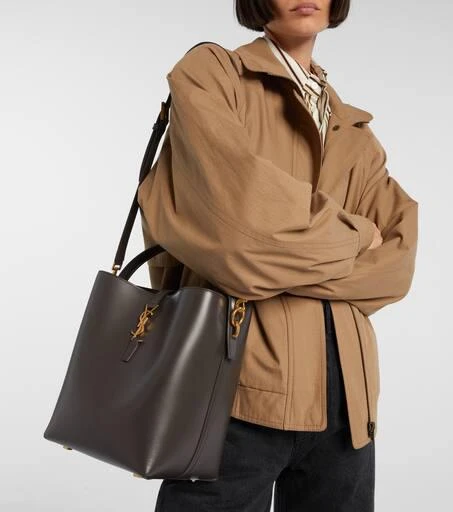 Yves Saint Laurent Le 37 Cassandre leather bucket bag 2