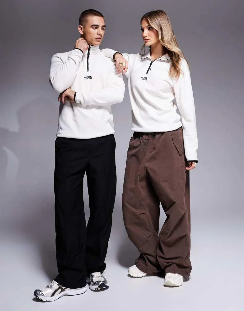 The North Face The North Face Glacier 1/4 zip central logo fleece in off white 3