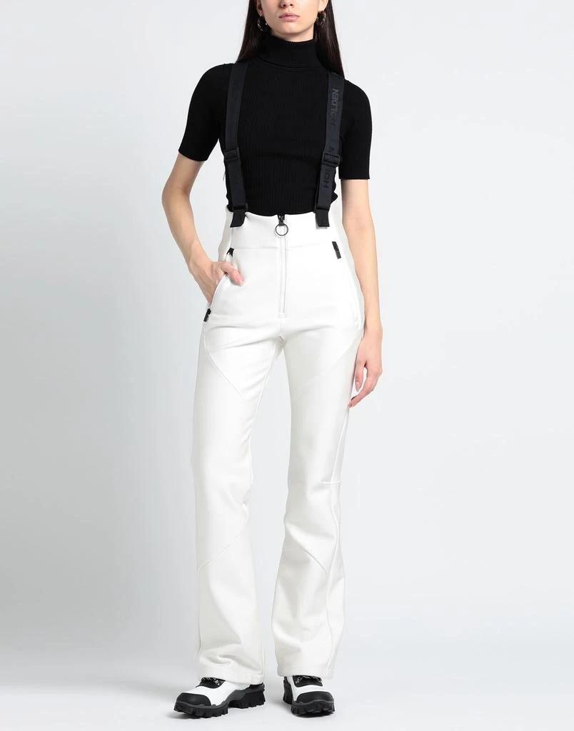 Holden Snow Wear 2