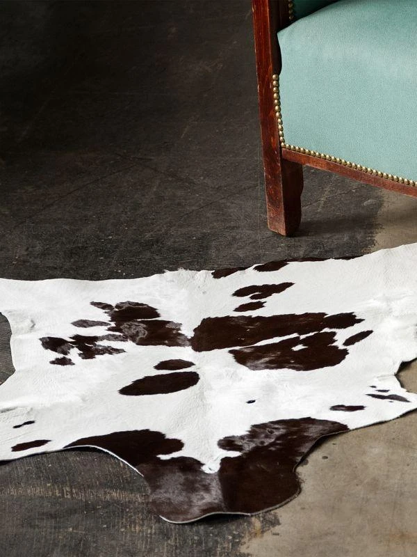 Natural Dyed Cow Hair Rug 3