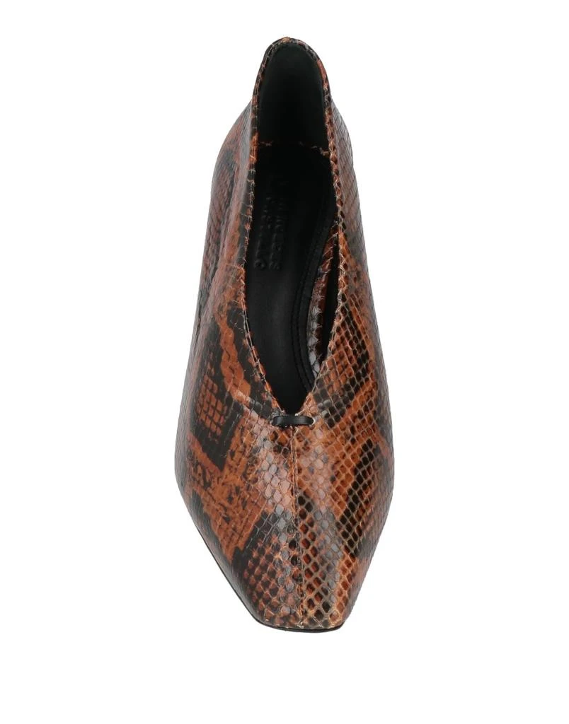 MERCEDES CASTILLO Pump 4