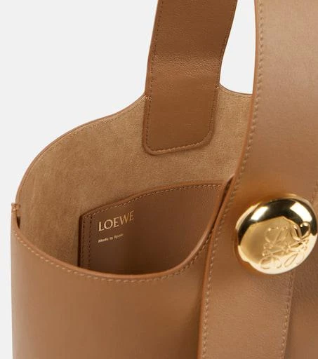 Loewe Pebble Medium leather bucket bag 3