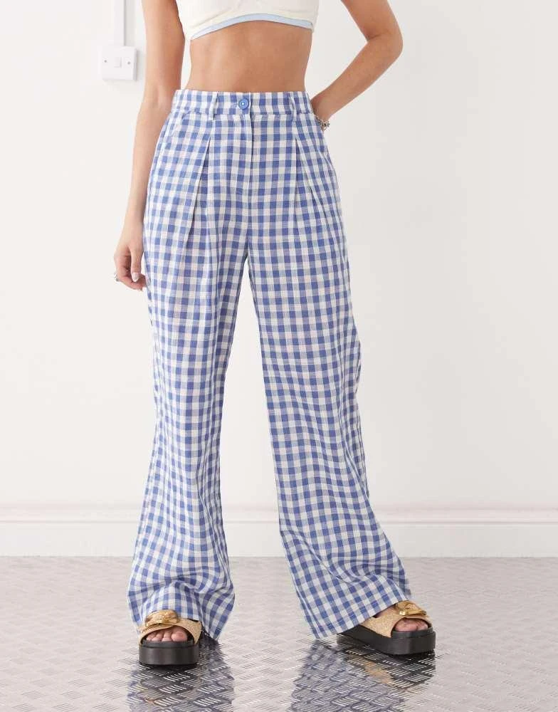 Reclaimed Vintage Reclaimed Vintage baggy tailored linen look trouser in blue check 5