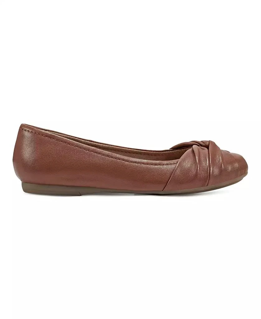 Earth Women's Jacci Lightweight Round Toe Slip-on Dress Flats 2