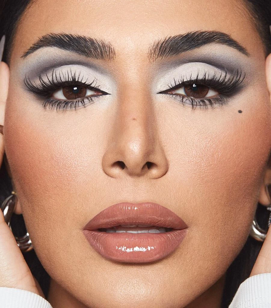 Huda Beauty Creamy Obsessions Eyeshadow Palette 2