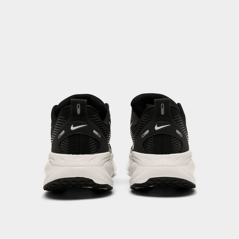 NIKE VOMERO 18 4