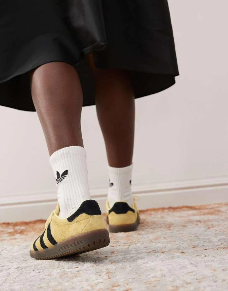 Adidas adidas Originals Bermuda trainers in yellow and black 4
