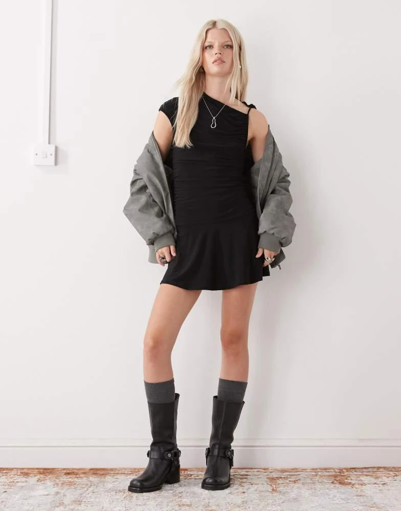 Reclaimed Vintage Reclaimed Vintage mini skort dress with shoulder