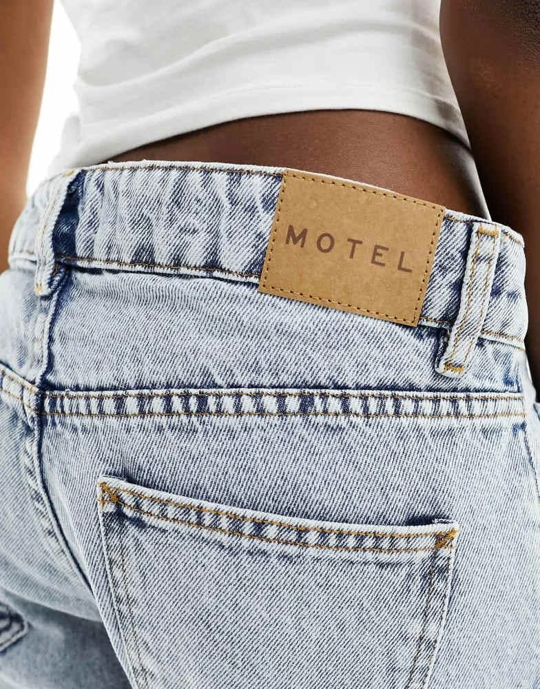 Motel Motel parallel leg low rise jeans in 80s light blue wash 3