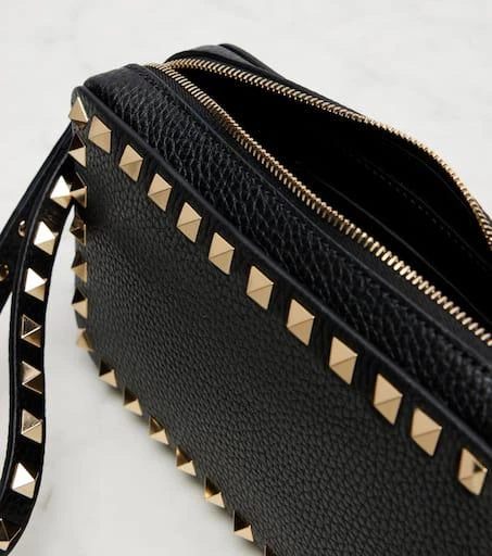 Valentino Rockstud Small leather clutch 3