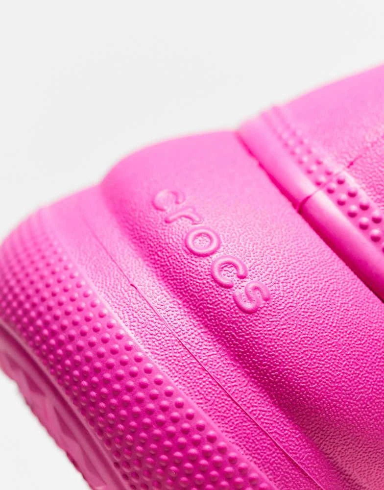 Crocs Crocs Unisex Crush rain boot in pink 4