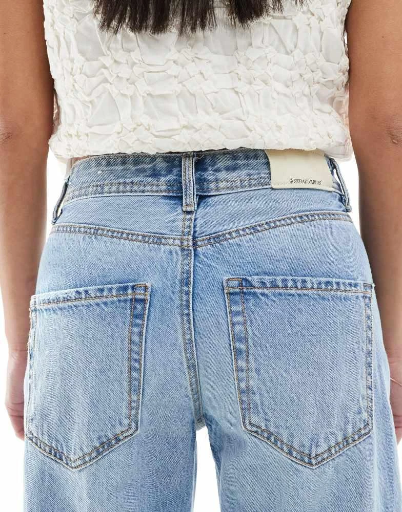Stradivarius Stradivarius Petite D96 straight cropped jean in mid wash 5