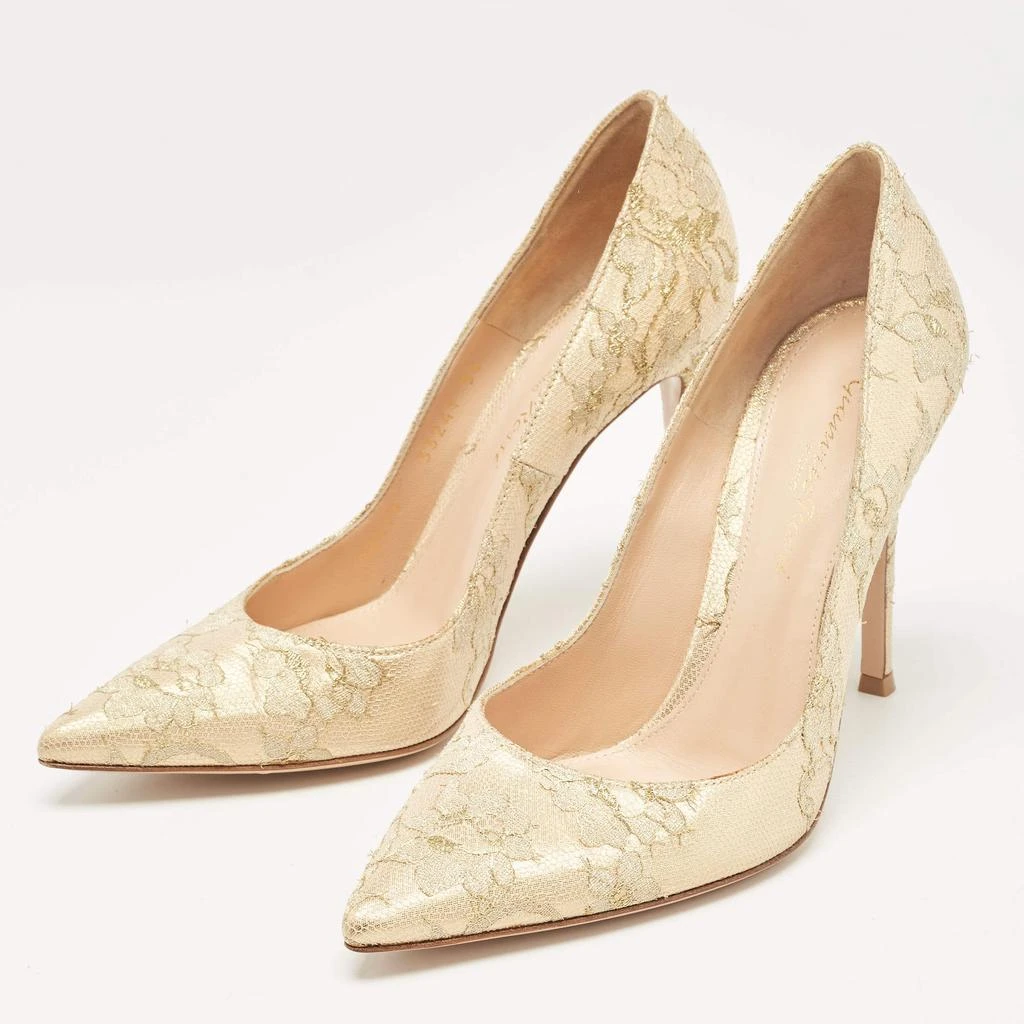 Gianvito Rossi Gianvito Rossi Gold Lace  Gianvito Pumps Size 36 2