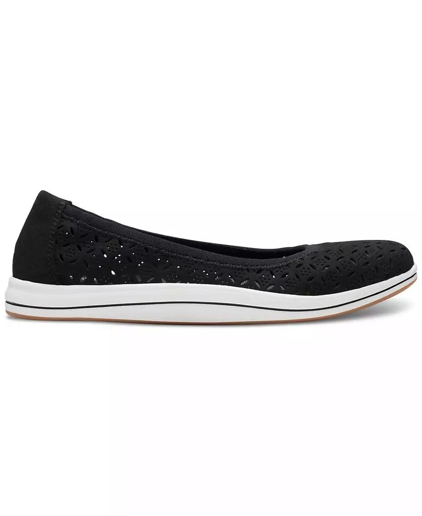 Clarks Women's Cloudsteppers Breeze Roam Perfed Flats 2