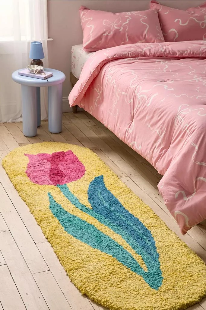 Urban Outfitters Tulip Shaggy Tufted Oval Runner Rug 2