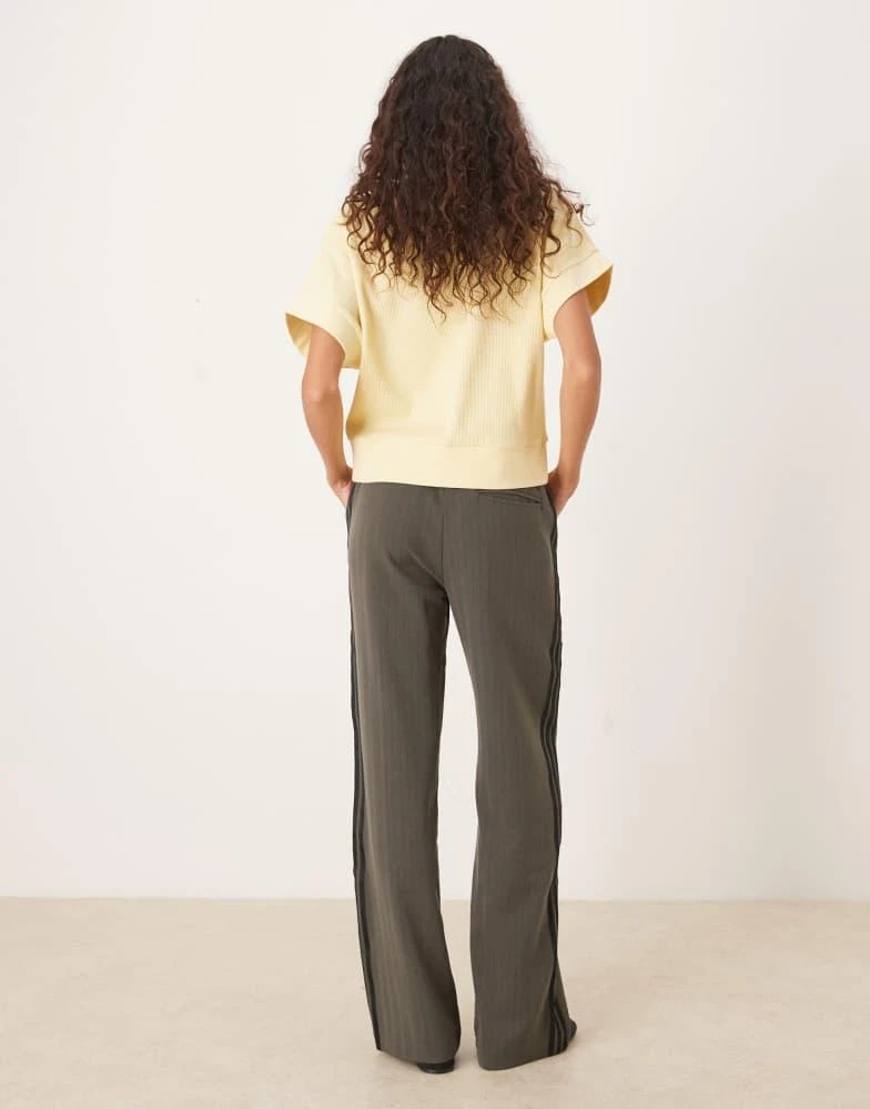 Adidas adidas Originals Tailored pants in shadow olive 5