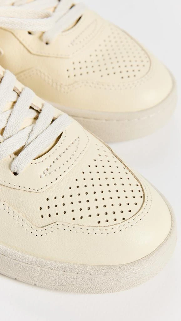 Veja V-90 Sneakers 5