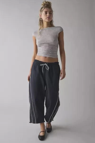 BDG BDG Fast Track Low-Rise Cropped Nylon Pant 2