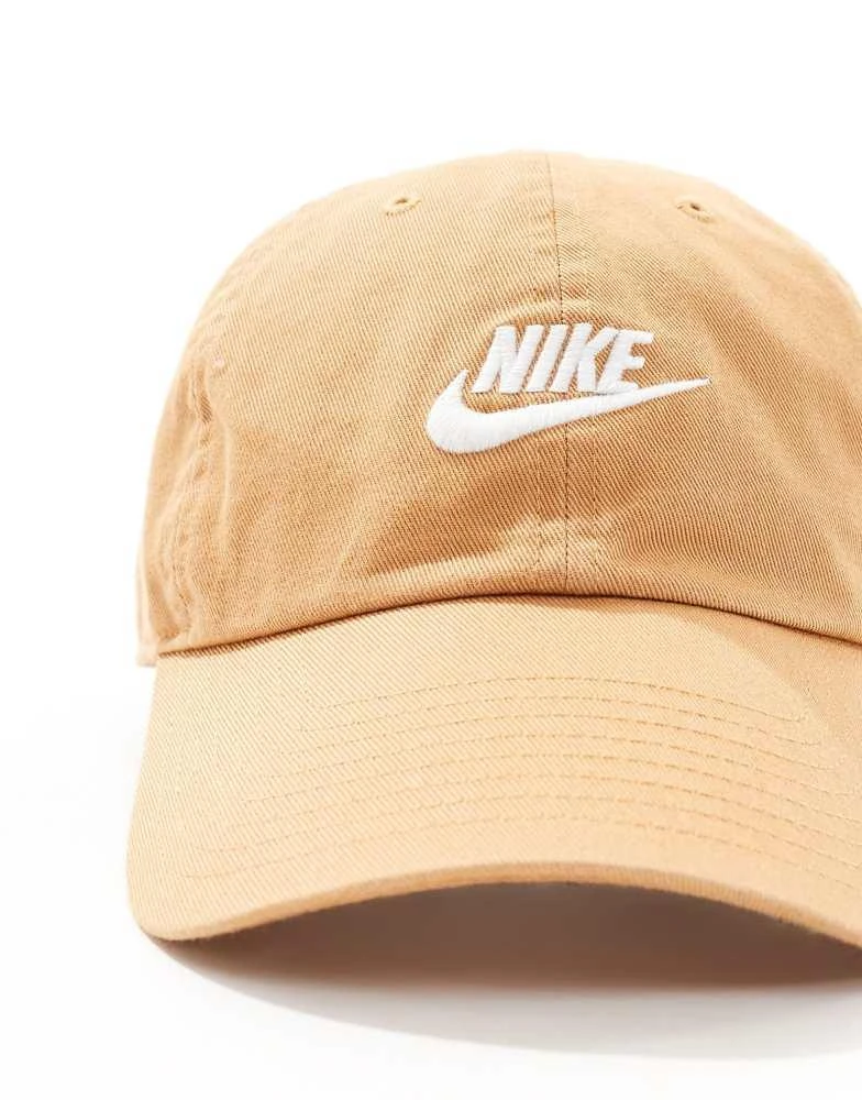 NIKE Nike Club cap in flax borwn 2