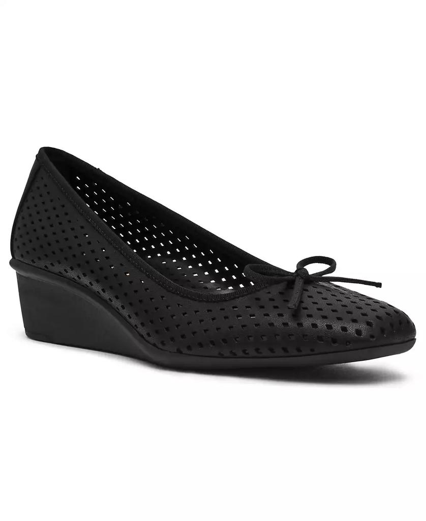 Anne Klein Women's Winslet Perforated Wedge Pumps